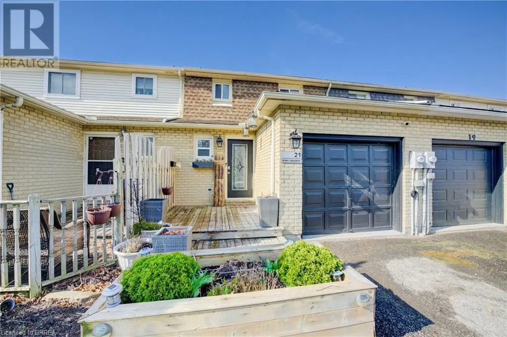 21 ROMY Crescent