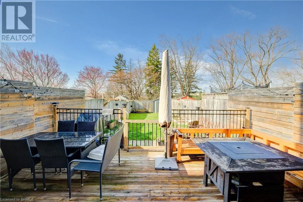 21 ROMY Crescent