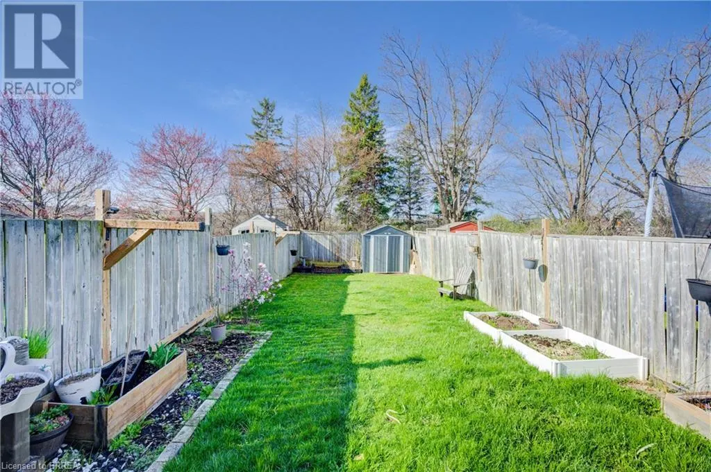 21 ROMY Crescent