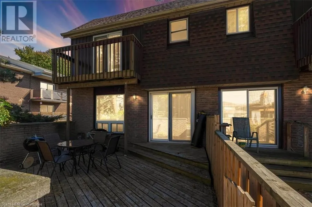 122 LAKESHORE Road Unit# 8, #8