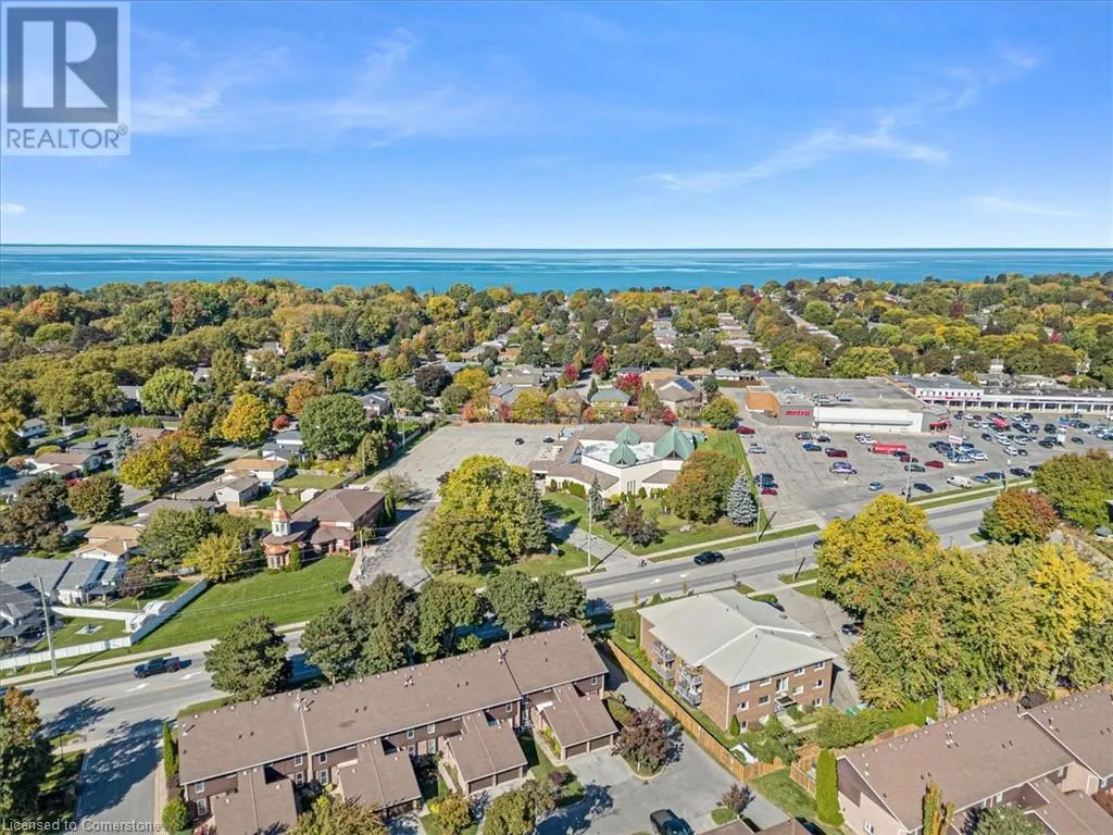 122 LAKESHORE Road Unit# 8, #8