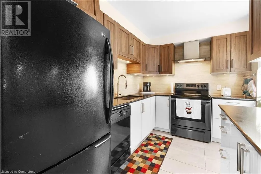122 LAKESHORE Road Unit# 8, #8