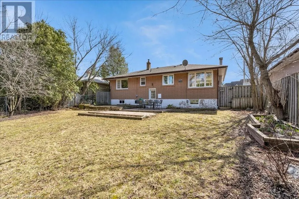 441 VALLEY Drive