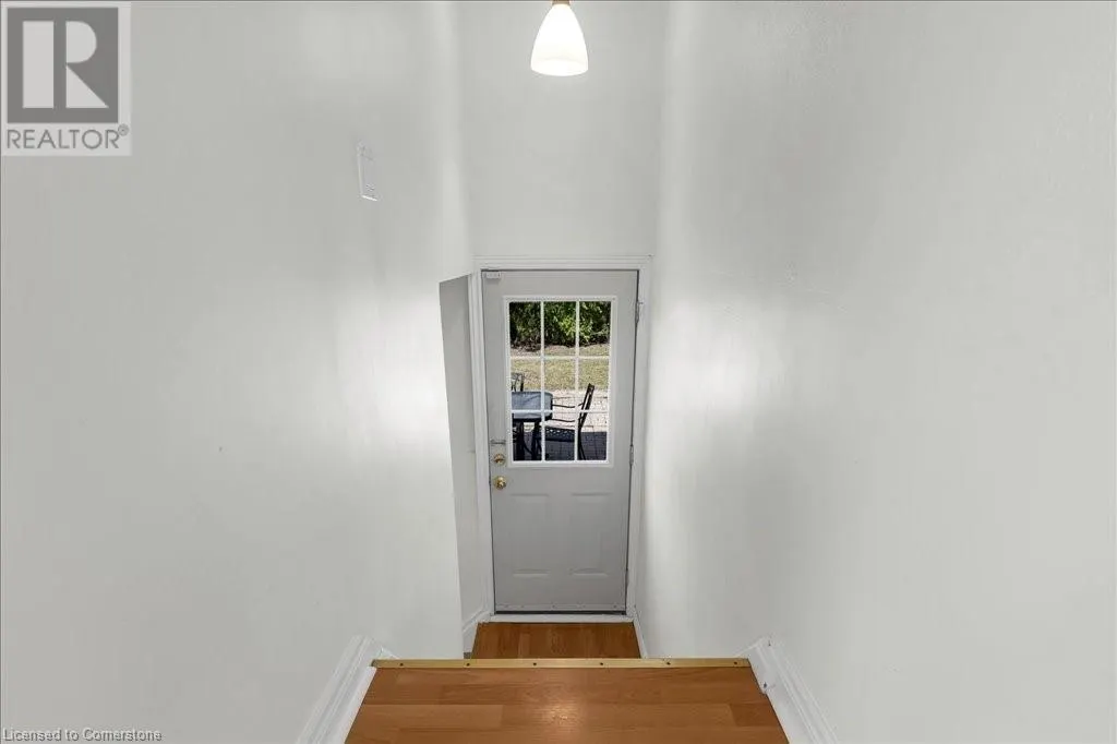 441 VALLEY Drive