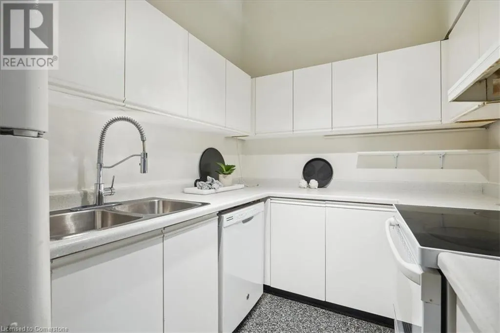50 MAIN Street Unit# 313, #313