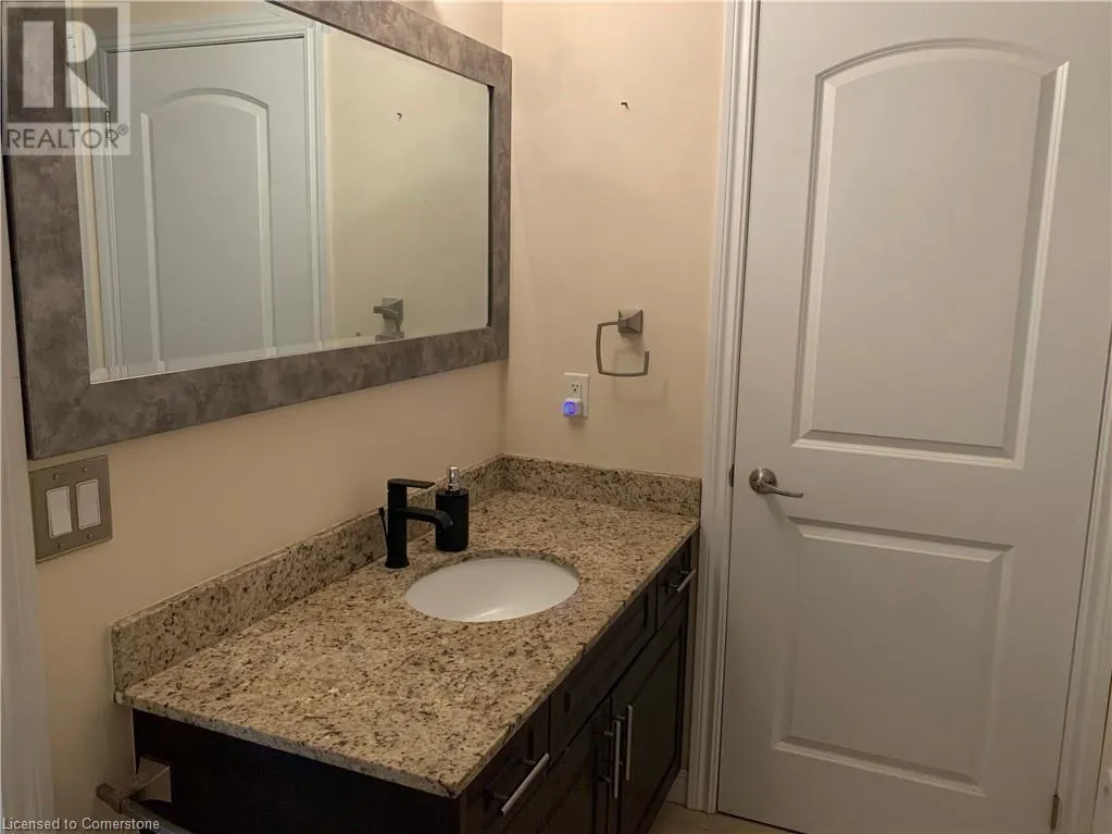 886 GOLF LINKS Road Unit# 104, #104
