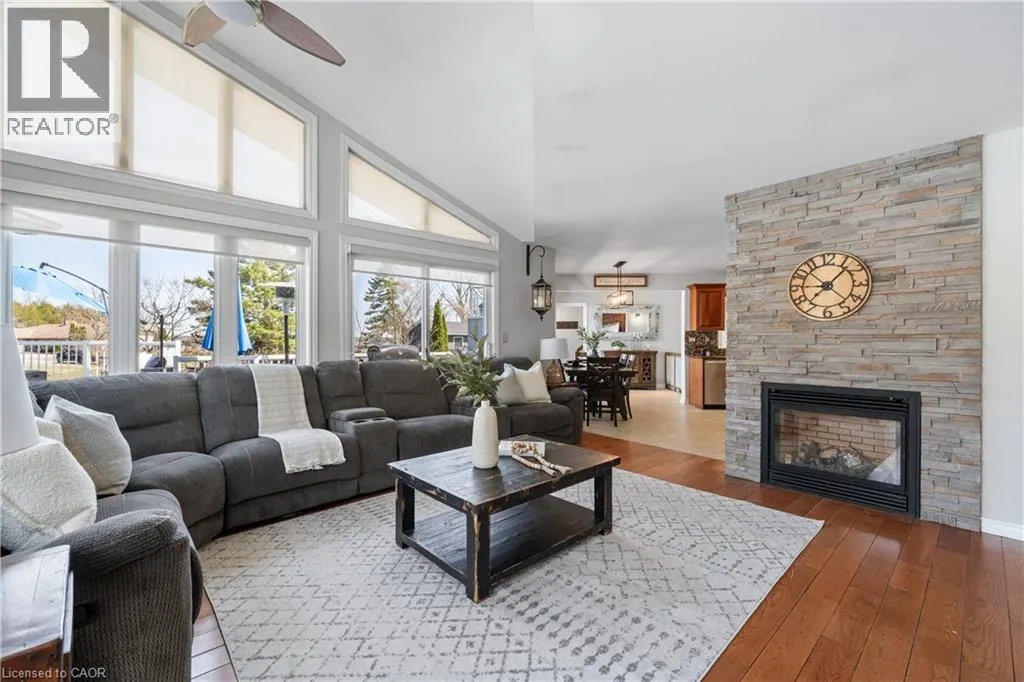 33 TOTTEN DRIVE Drive