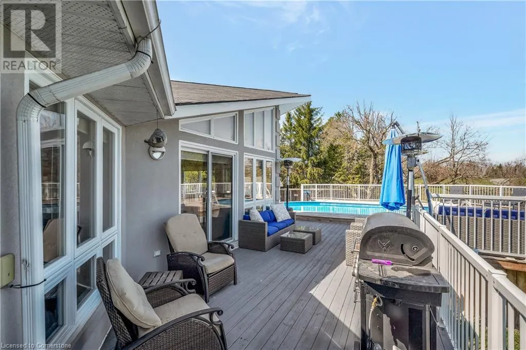 33 TOTTEN DRIVE Drive
