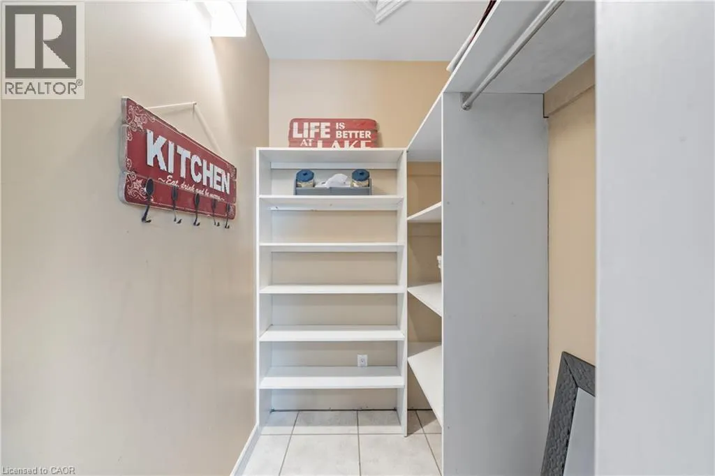 33 TOTTEN DRIVE Drive