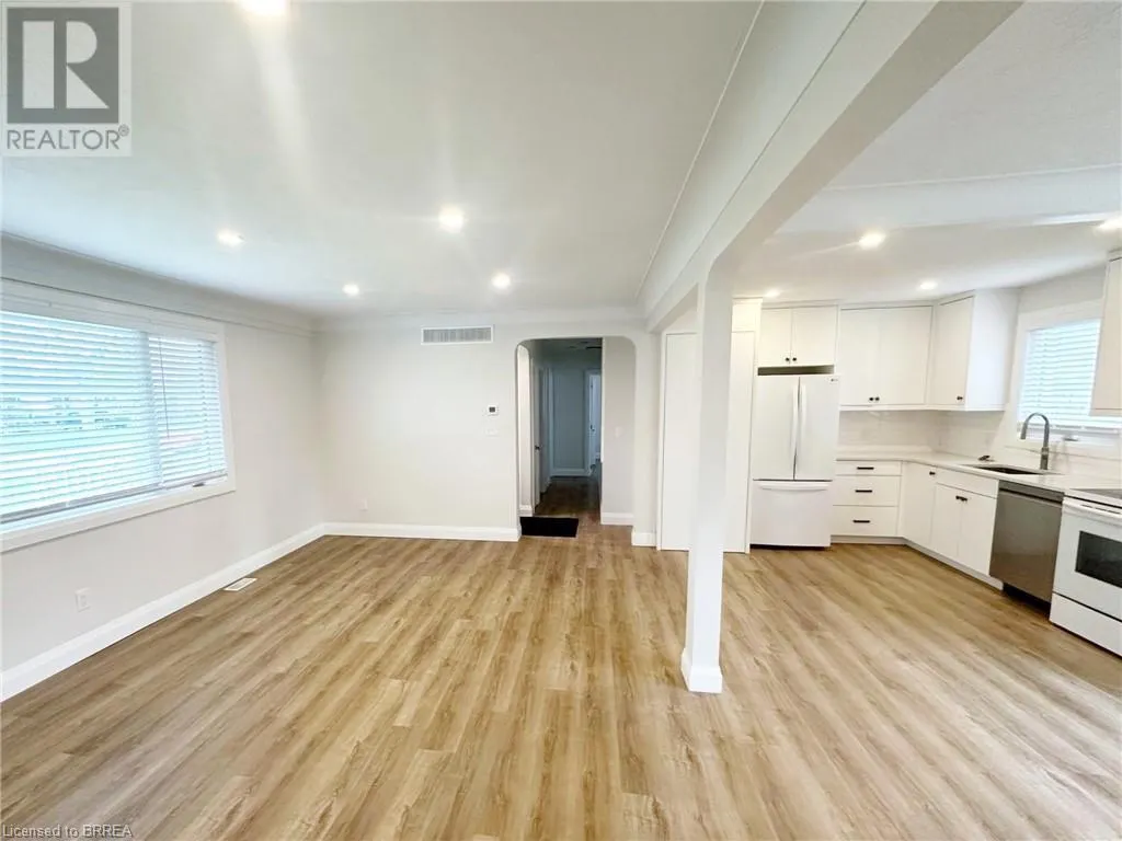 75 HENDERSON Avenue