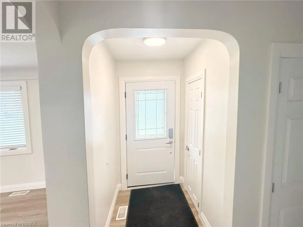 75 HENDERSON Avenue