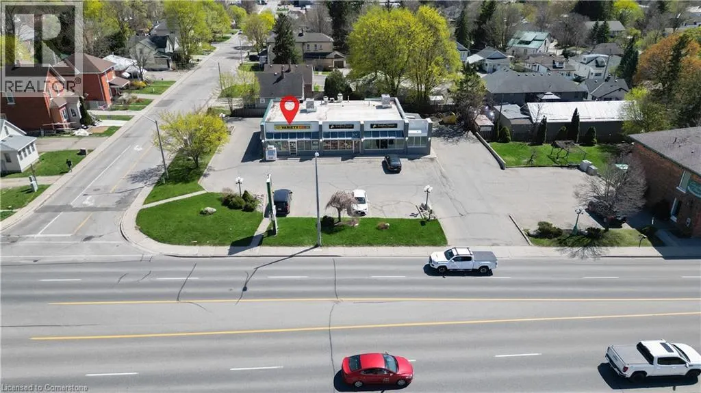780 DUNDAS Street