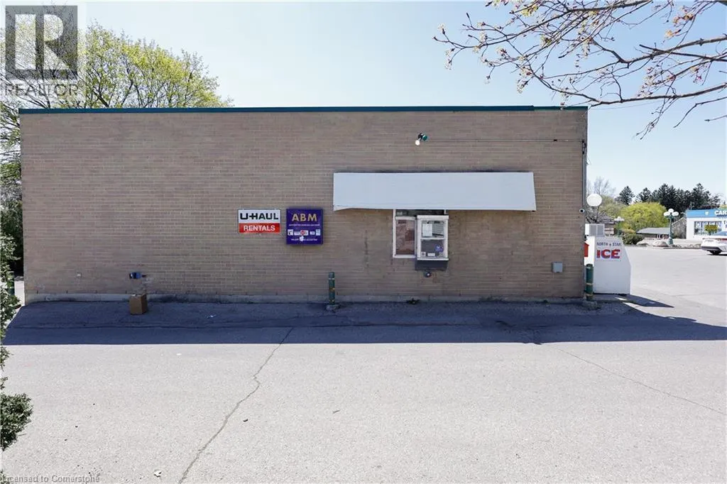 780 DUNDAS Street