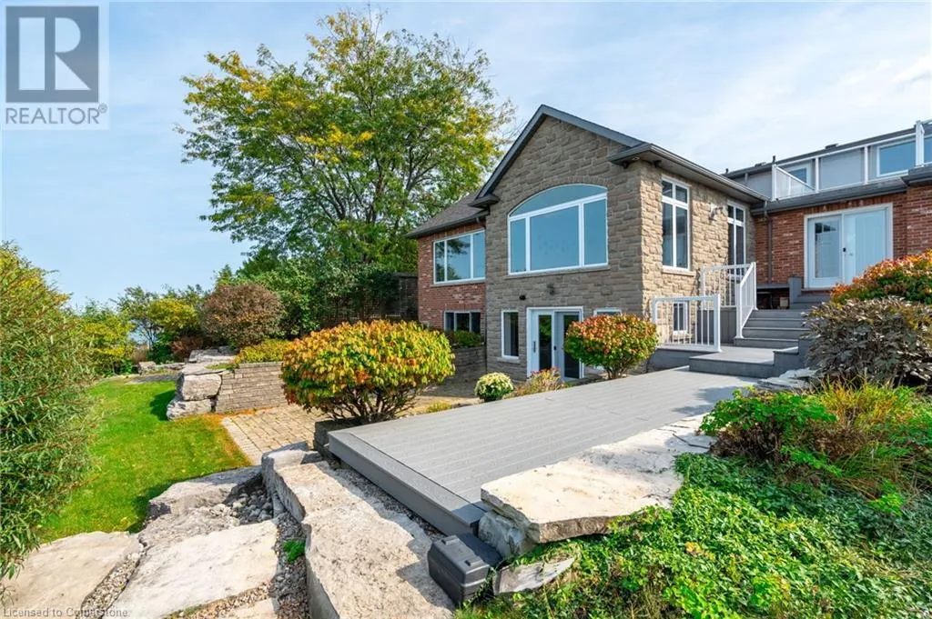 144 LAKESIDE Drive