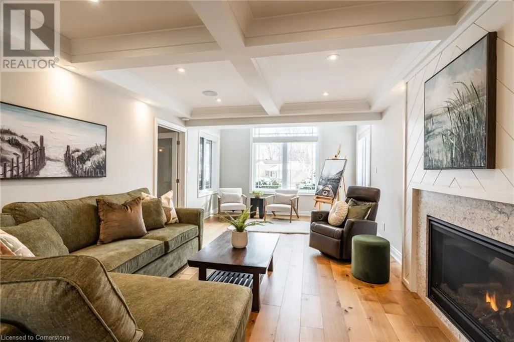 144 LAKESIDE Drive
