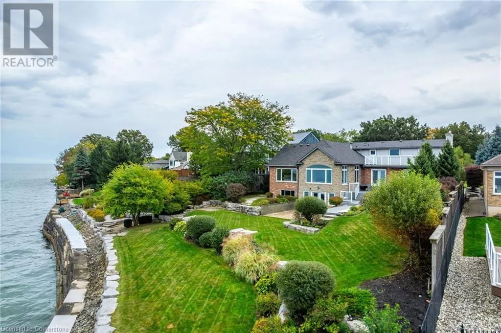 144 LAKESIDE Drive