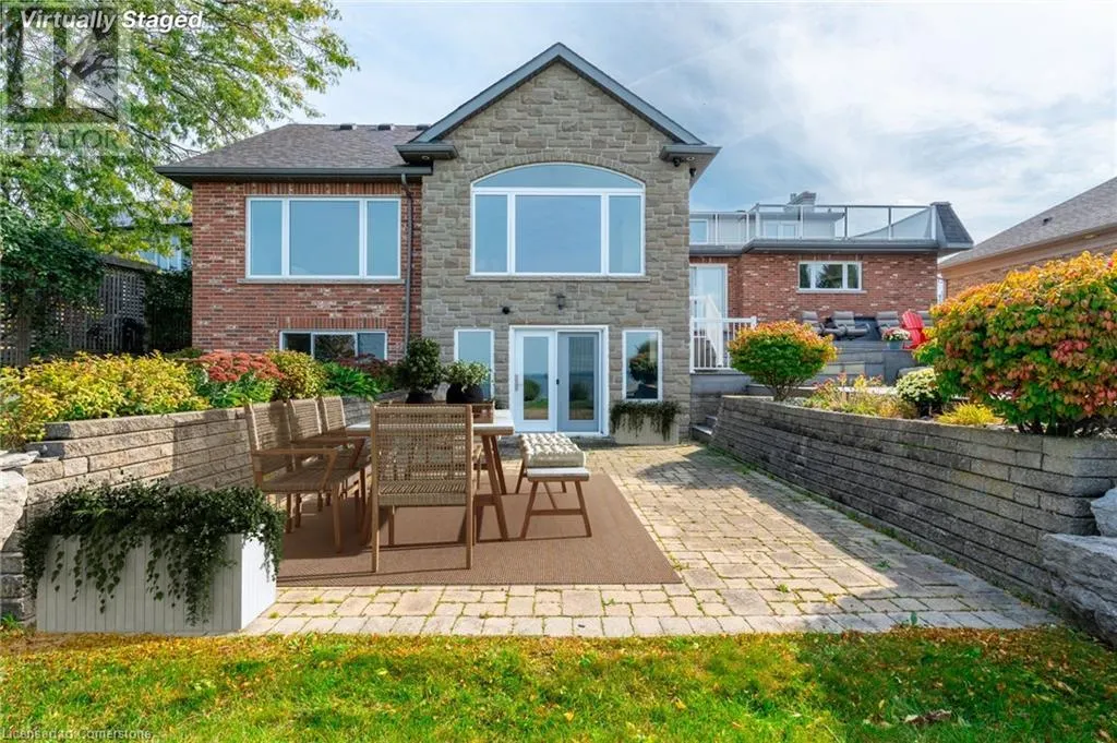 144 LAKESIDE Drive
