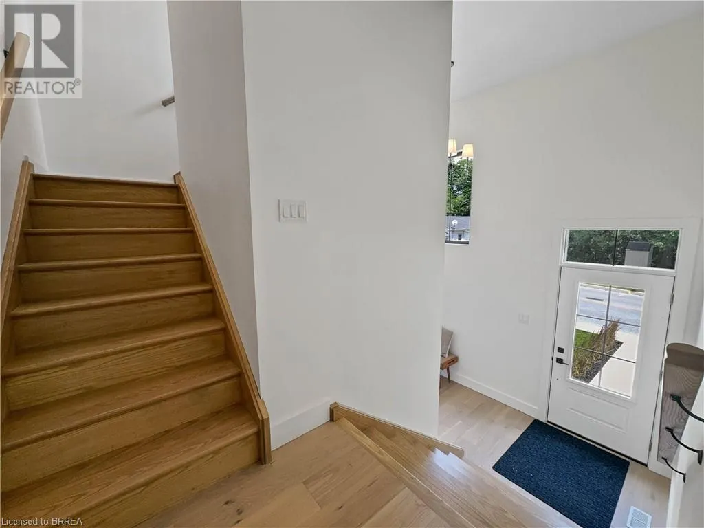 75 GRAND RIVER Street S