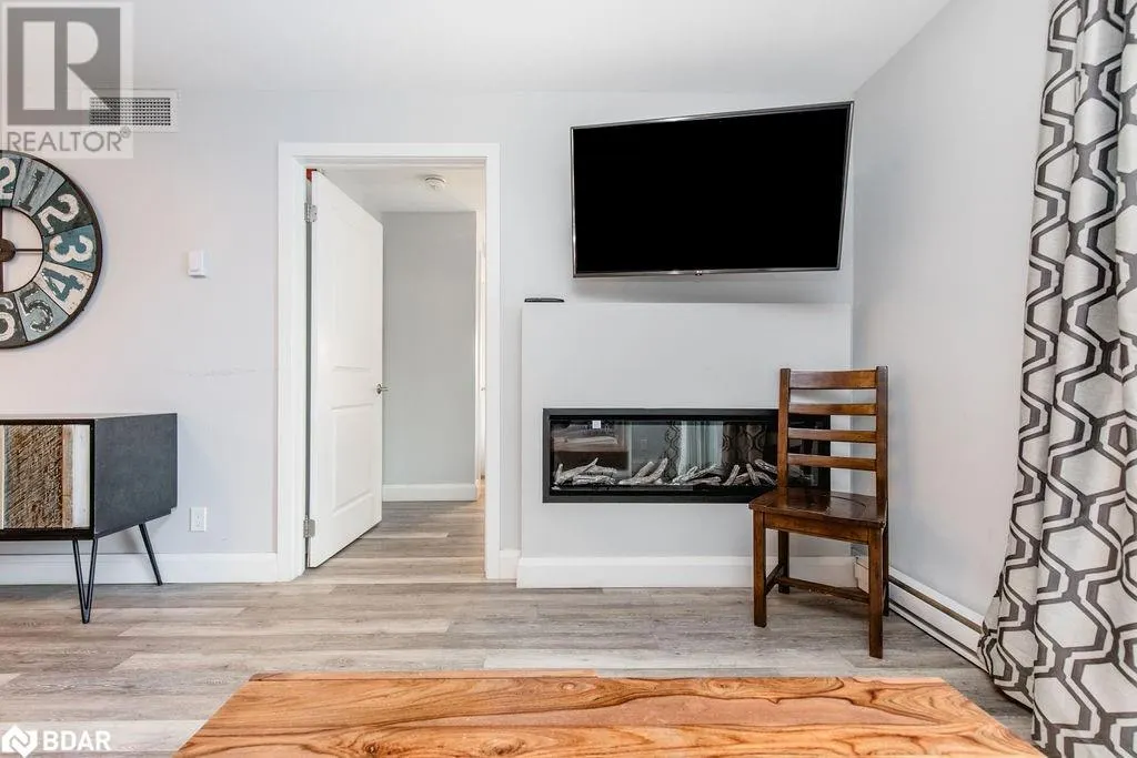 80 HORSESHOE Boulevard Unit# 307, #307