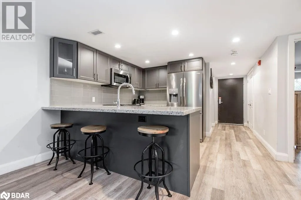 80 HORSESHOE Boulevard Unit# 307, #307