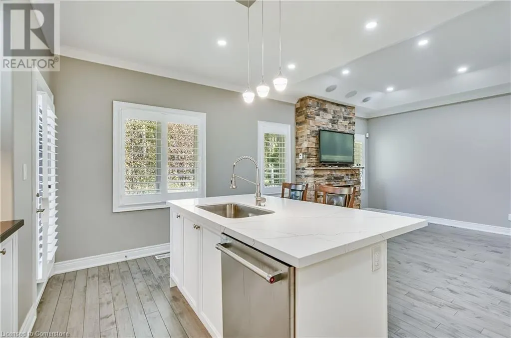 194 DONLY Drive S Unit# 12, #12