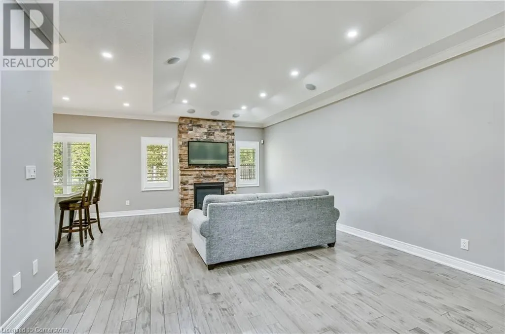 194 DONLY Drive S Unit# 12, #12