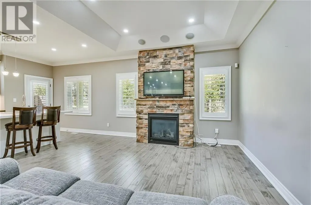 194 DONLY Drive S Unit# 12, #12