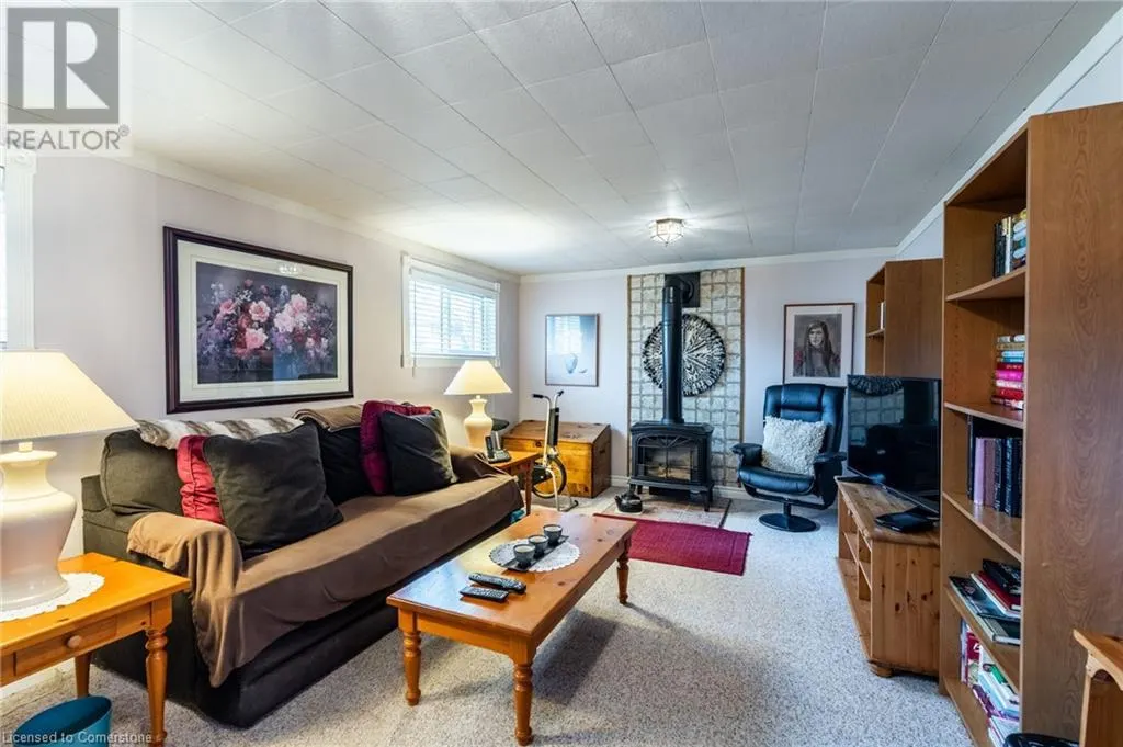 611 WOODVIEW Road