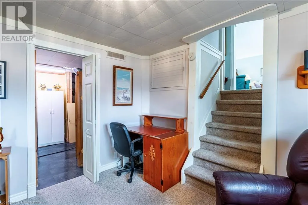 611 WOODVIEW Road