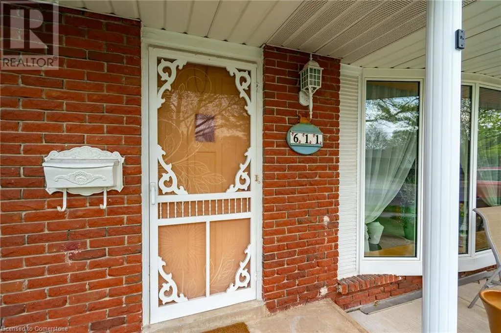 611 WOODVIEW Road