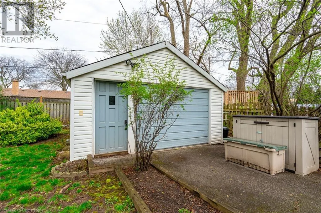 611 WOODVIEW Road