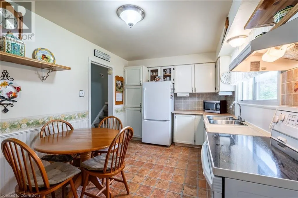 611 WOODVIEW Road