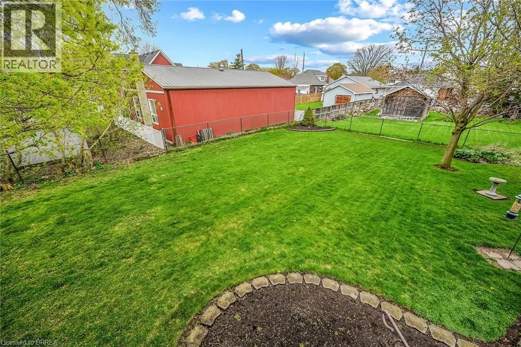 22 PASSMORE Court