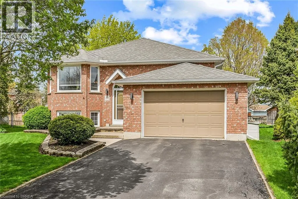 22 PASSMORE Court