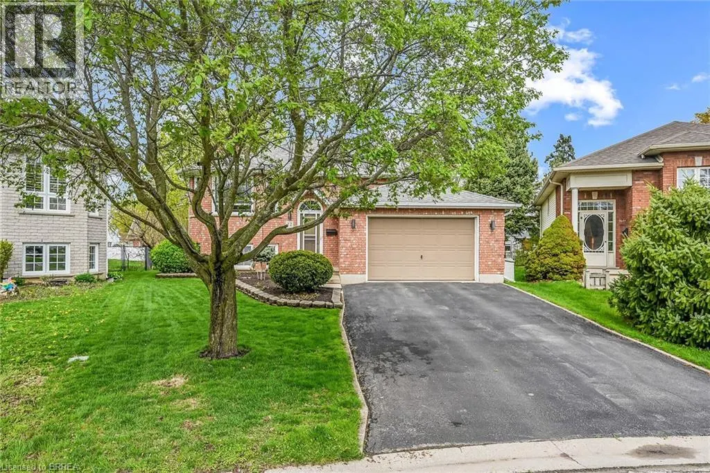 22 PASSMORE Court