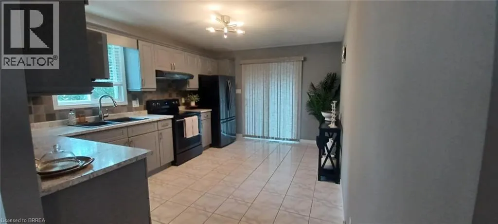 22 PASSMORE Court