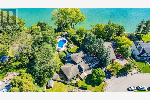 822 DANFORTH Place