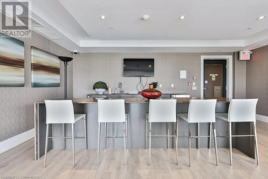 128 GARDEN Drive Unit# 207, #207