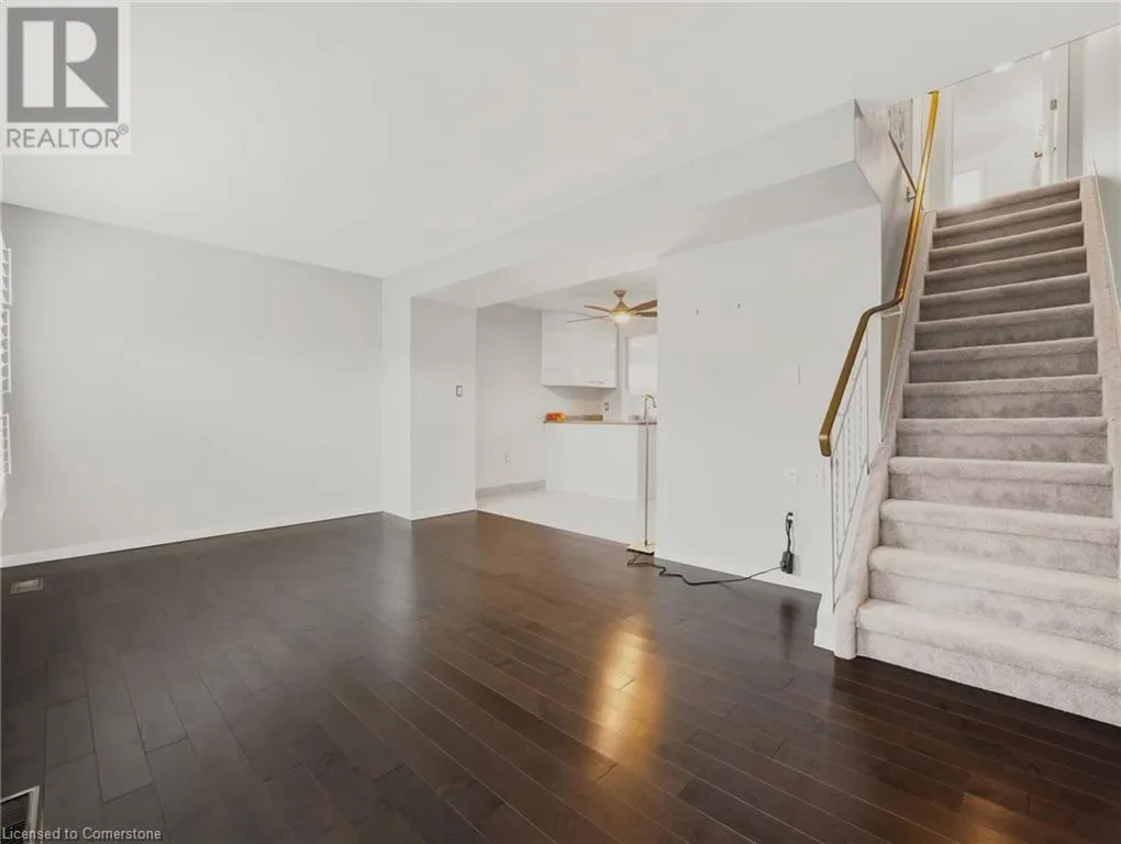 202 LAVINA Crescent Unit# 10, #10