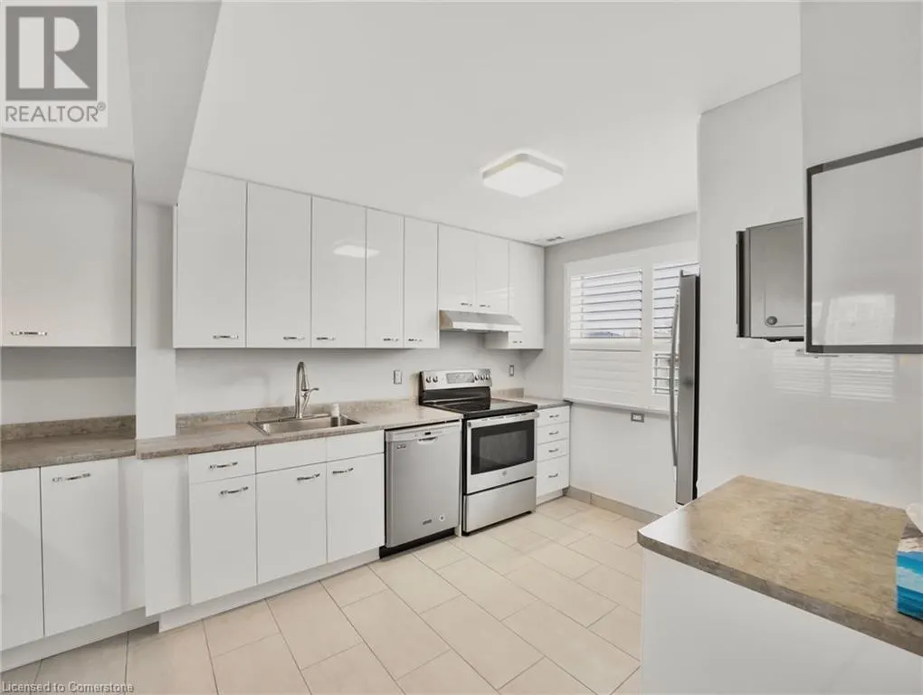 202 LAVINA Crescent Unit# 10, #10