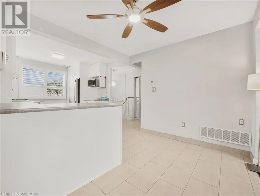 202 LAVINA Crescent Unit# 10, #10