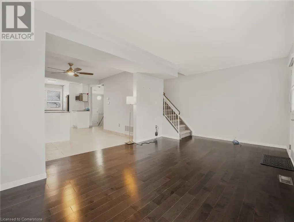 202 LAVINA Crescent Unit# 10, #10