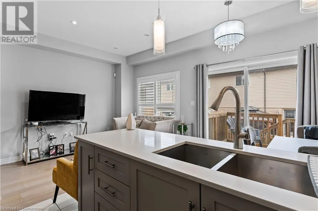 377 GLANCASTER Road Unit# 20, #20