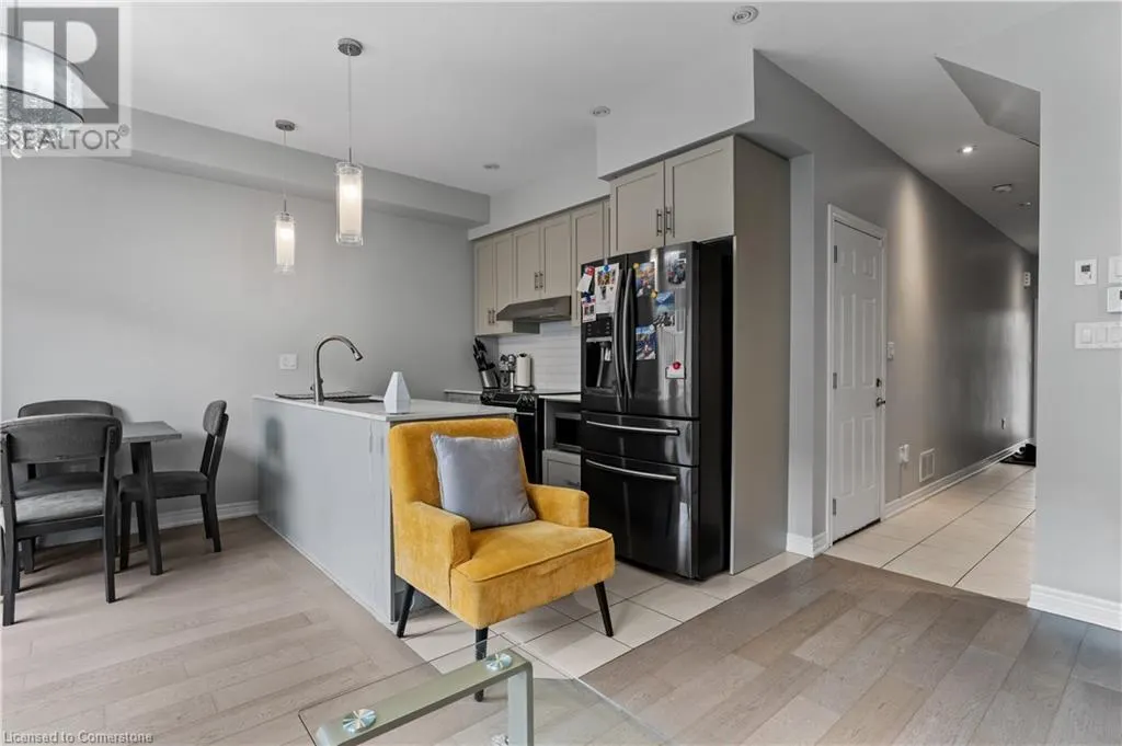 377 GLANCASTER Road Unit# 20, #20