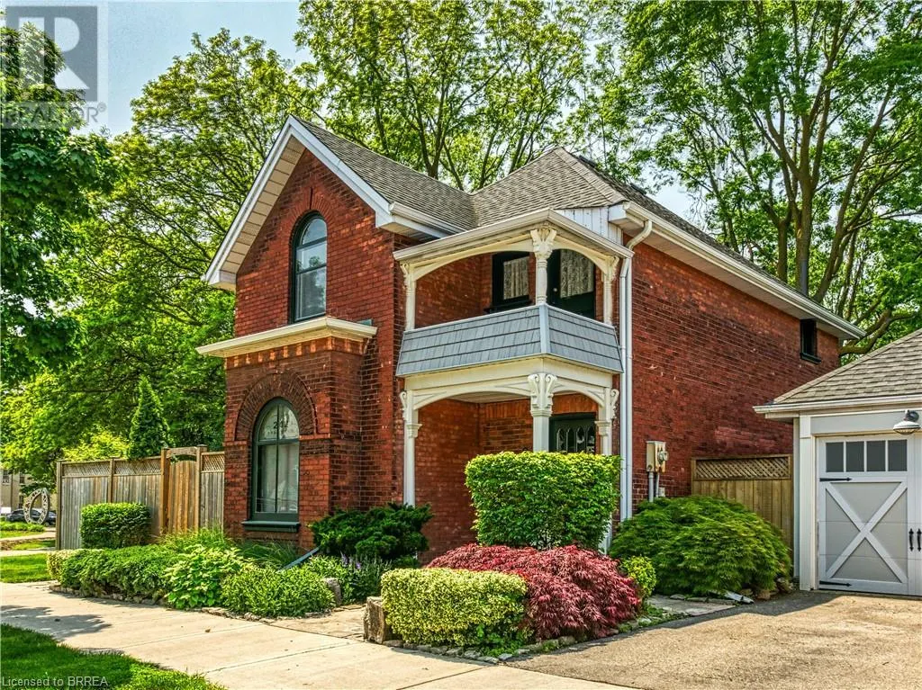 242 BRANT Avenue