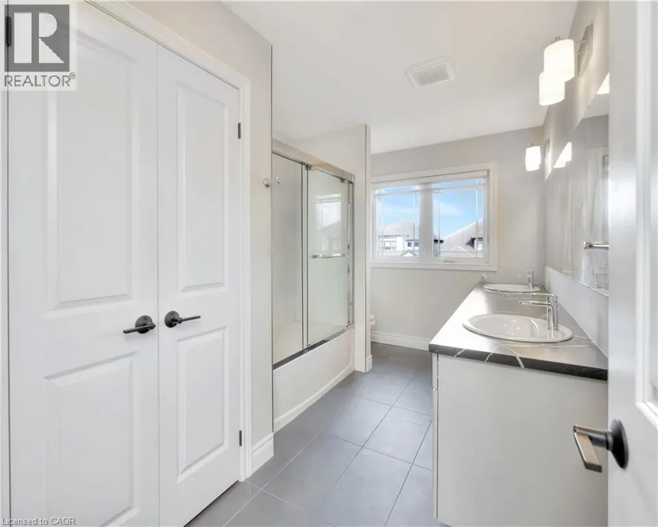 35 LOXLEIGH Lane