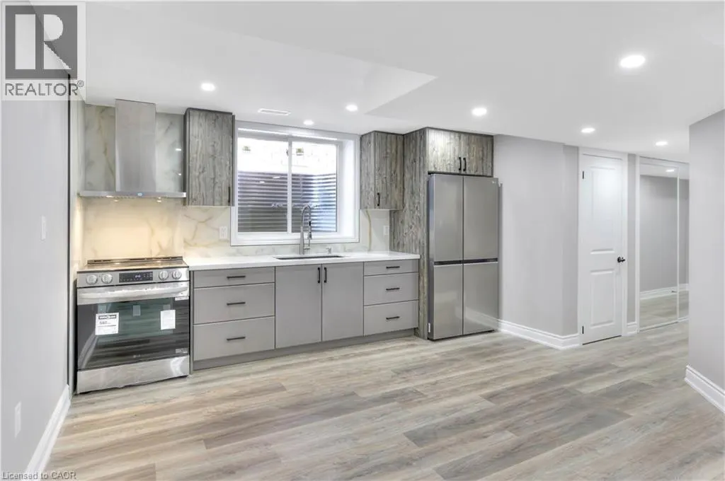 35 LOXLEIGH Lane