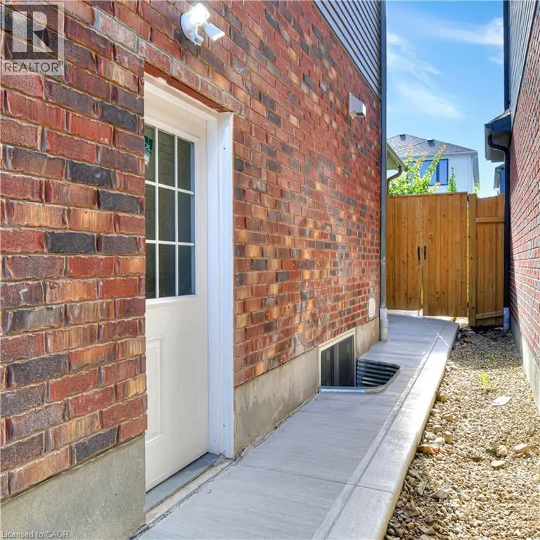 35 LOXLEIGH Lane