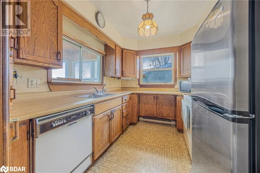 769 WOODLAND Drive