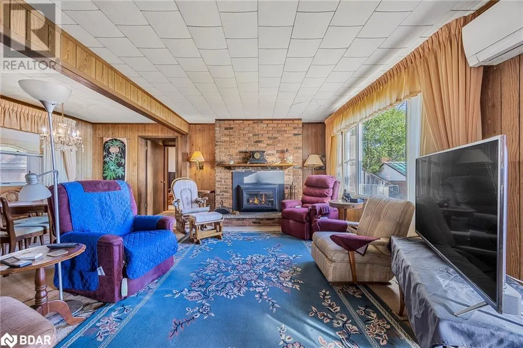 769 WOODLAND Drive